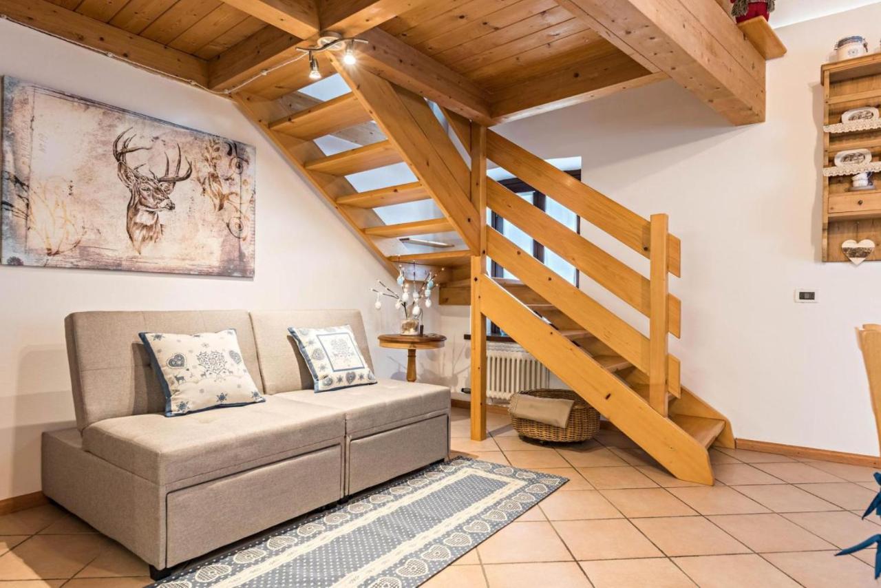 Loft Della Perpetua Di Casa Bernardi, Fuga Romantica Petfriendly Montagnaga  エクステリア 写真
