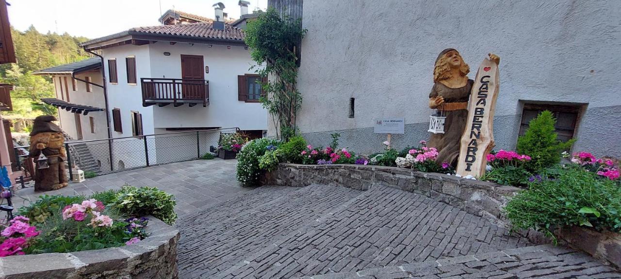 Loft Della Perpetua Di Casa Bernardi, Fuga Romantica Petfriendly Montagnaga  エクステリア 写真
