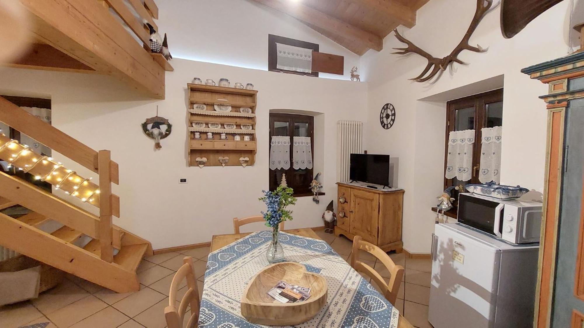 Loft Della Perpetua Di Casa Bernardi, Fuga Romantica Petfriendly Montagnaga  エクステリア 写真